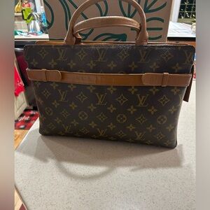 🔥🔥 Authentic Vintage Louis Vuitton by The French Company Monogram Handbag🔥🔥